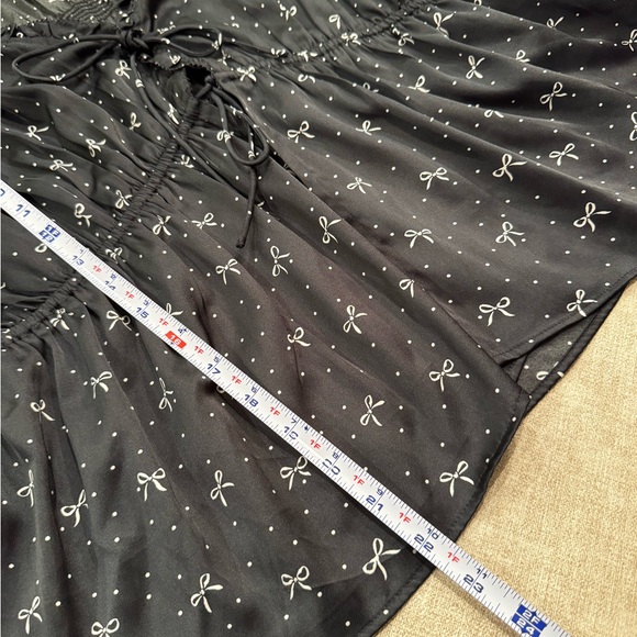 American Eagle Tie-Front Printed Top — Size XL 🎀 White Bow and Polka Dot Print - Picture 8 of 8